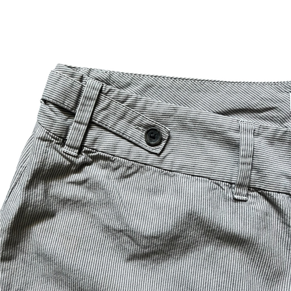Banana Republic Gray White Striped Capri Short Size 14 - Picture 4 of 7